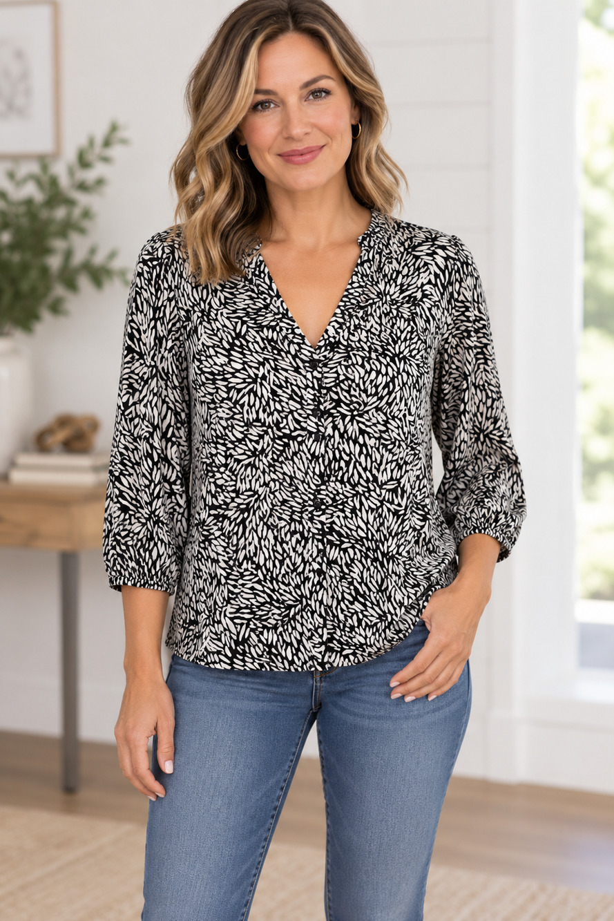 Vince Camuto Women M Black White Abstract Print V Neck 3/4 Sleeve Blouse Stretch